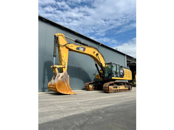 Paletli ekskavatör CATERPILLAR 352F