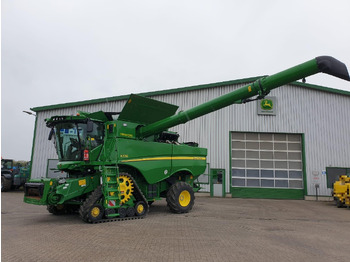 Biçerdöver JOHN DEERE S770