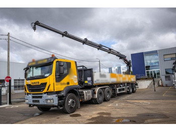 Sal/ Açık kasa kamyon IVECO Trakker
