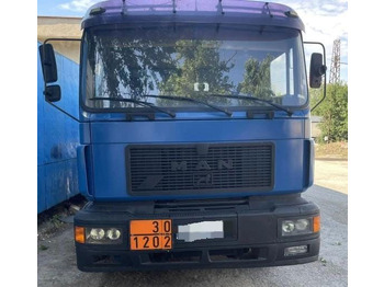 Tanker kamyon MAN