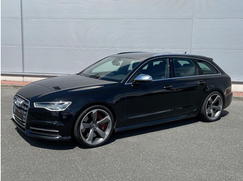 Binek araba AUDI