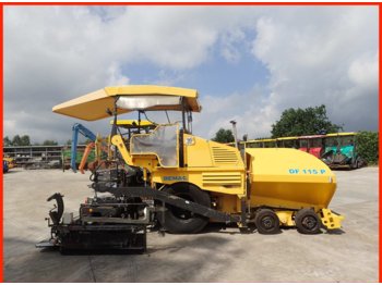 Asfalt serici Demag DF 115 P: fotoğraf 1