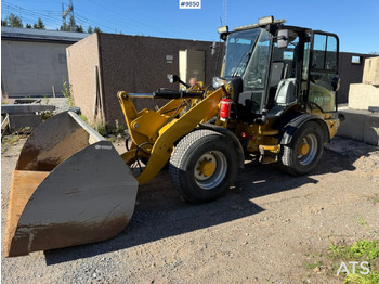 Tekerlekli yükleyici CATERPILLAR 908M