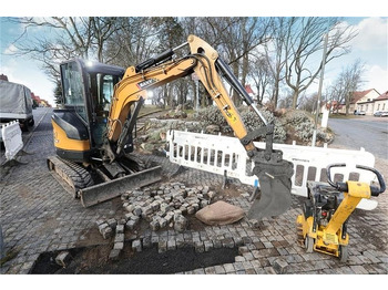 Paletli ekskavatör Sany sy26u Med TF tiltskifte og TF skovlpakke: fotoğraf 2