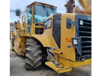 Toprak stabilizatörü CATERPILLAR