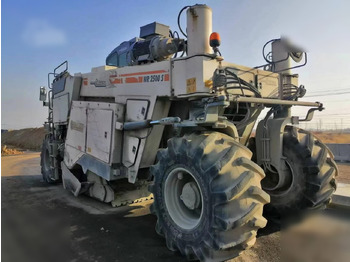 Toprak stabilizatörü WIRTGEN