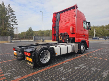 Volvo FH13 XXL NEW TIRES MANUAL 420 EURO 5 2011 finansal kiralama Volvo FH13 XXL NEW TIRES MANUAL 420 EURO 5 2011: fotoğraf 5