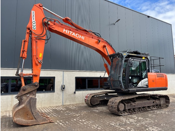 Paletli ekskavatör HITACHI ZX210LC-6