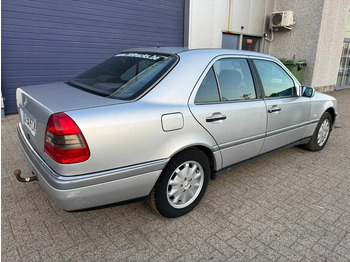 Sedan araba Mercedes-Benz C-Klasse **C180-PETROL-AC**: fotoğraf 4