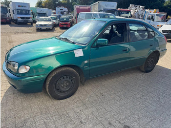 Sedan araba TOYOTA