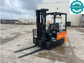 Elektrikli forklift DOOSAN
