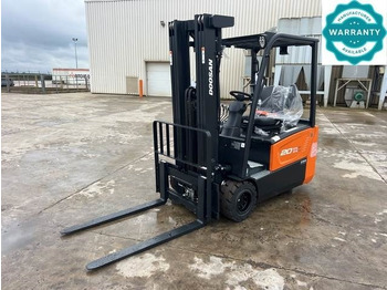 Elektrikli forklift DOOSAN