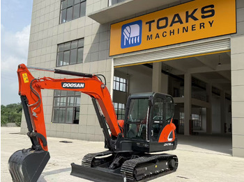 Mini ekskavatör DOOSAN DX75