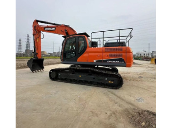 Paletli ekskavatör DOOSAN DX300