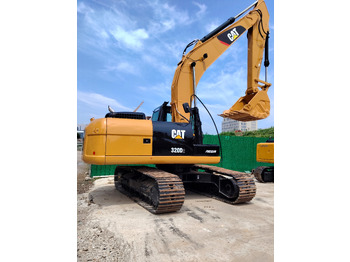 Paletli ekskavatör CATERPILLAR 320D2