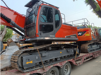 Paletli ekskavatör DOOSAN DX225LCA