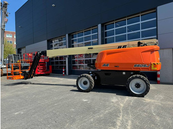 Teleskopik platform JLG