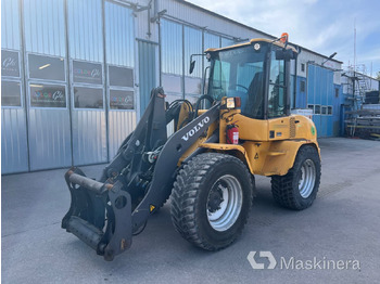 Tekerlekli yükleyici VOLVO L35
