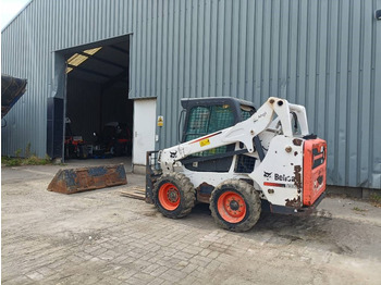 Mini yükleyici BOBCAT S590