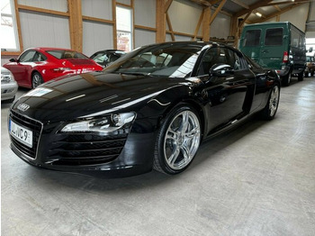 Binek araba AUDI