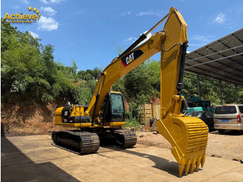 Paletli ekskavatör CATERPILLAR 320D2