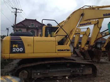 Paletli ekskavatör KOMATSU PC200-8