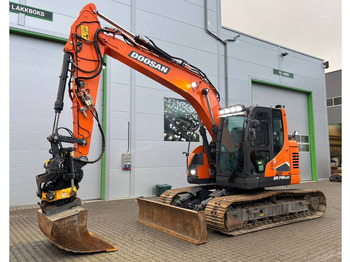Paletli ekskavatör DOOSAN DX140LCR-7