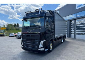 Tenteli kamyon VOLVO FH 540