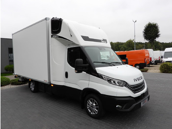 Kapalı kasa kamyonet IVECO DAILY 35S18 BOX HI-MATIC LIFT 8 PALLETS CRUISE CONTROL NAVIGATION LED LIGHTS PNEUMATICS AUTOMATIC TRANSMISSION HI-MATIC AIR CONDITIONING  180HP: fotoğraf 4 Kapalı kasa kamyonet IVECO DAILY 35S18 BOX HI-MATIC LIFT 8 PALLETS CRUISE CONTROL NAVIGATION LED LIGHTS PNEUMATICS AUTOMATIC TRANSMISSION HI-MATIC AIR CONDITIONING  180HP: fotoğraf 4
