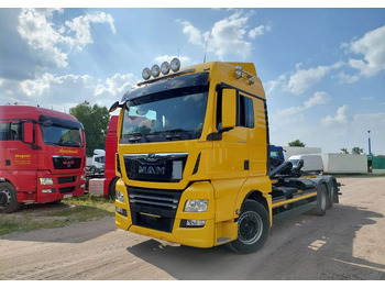 Kancalı yükleyici kamyon MAN TGX 26.500