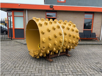 Yol silindiri CATERPILLAR CS12