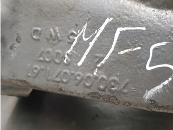 Ön aks Massey Ferguson 5612 Front Axle Swivel Housing Lhs 730.06.070.61, 7300607001: fotoğraf 3