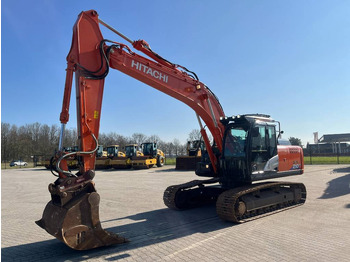 Paletli ekskavatör HITACHI ZX210LC-6