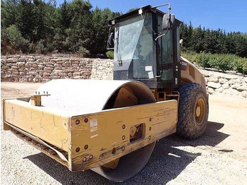 Titreşimli kompaktör CATERPILLAR CS64B