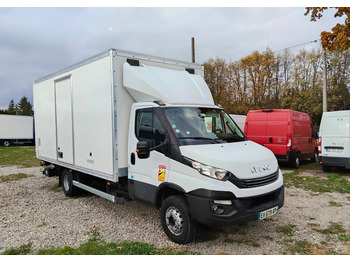 Kapalı kasa kamyon IVECO Daily