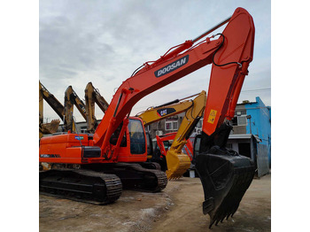 Paletli ekskavatör DOOSAN DH150