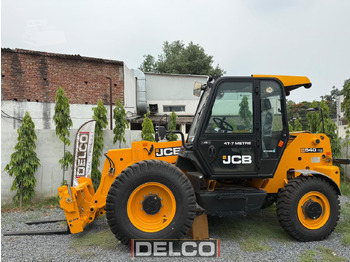 Teleskopik yükleyici JCB
