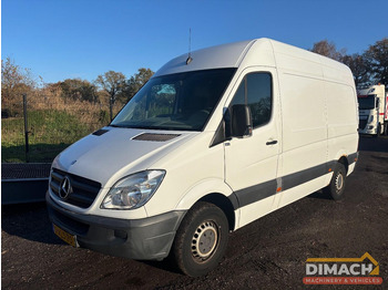 Küçük panelvan MERCEDES-BENZ Sprinter 211