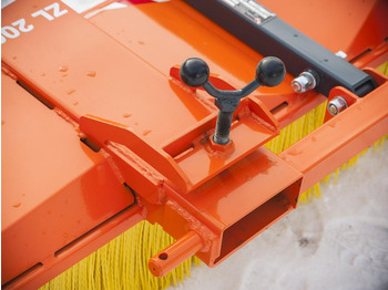 Moderntech Kehrmaschine / Sweeper / Balayeuse / Spazzolatrice / Подметальная машина / Zamiatarka 3 m finansal kiralama Moderntech Kehrmaschine / Sweeper / Balayeuse / Spazzolatrice / Подметальная машина / Zamiatarka 3 m: fotoğraf 3