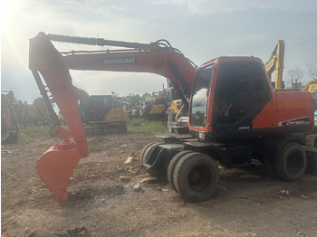Tekerlekli ekskavatör DOOSAN DX150W