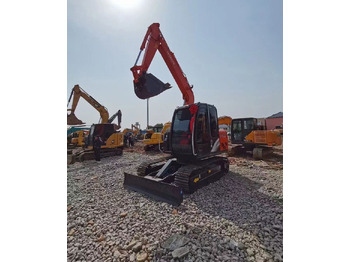 Paletli ekskavatör HITACHI ZX70