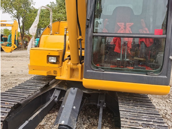 Paletli ekskavatör KOMATSU PC70-8