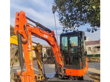 Mini ekskavatör Kubota U30: fotoğraf 3