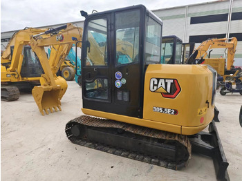 Paletli ekskavatör CATERPILLAR 305.5E2