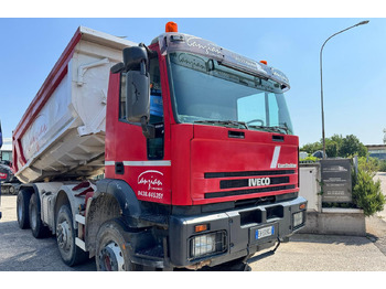 Damperli kamyon IVECO Trakker