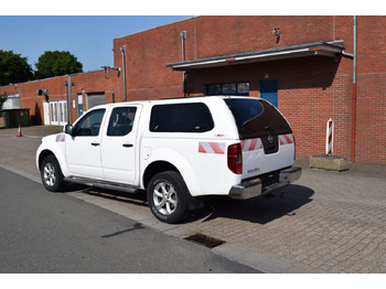 SUV Nissan Navara Double Cab SE 4x4 Automatik Hardtop AHK: fotoğraf 3