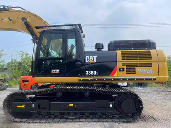 Paletli ekskavatör CATERPILLAR 336D2