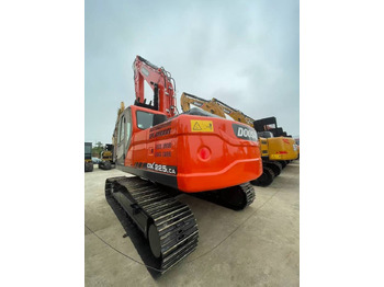Paletli ekskavatör DOOSAN DX225LC