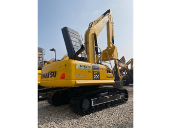 Paletli ekskavatör KOMATSU PC200