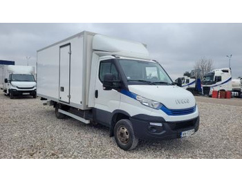 Kapalı kasa kamyonet IVECO Daily